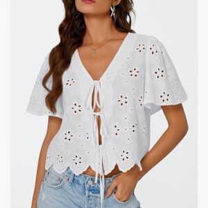 ⭐️3/$30⭐️ (bundle deal) White Cotton Eyelet Tie Front Top
